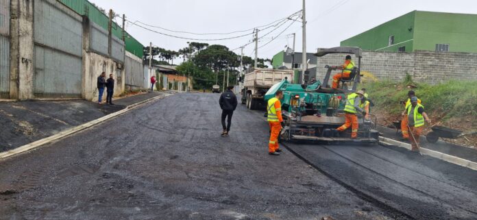prefeitura-inicia-obras-de-pavimentacao-da-rua-alberto-bedin