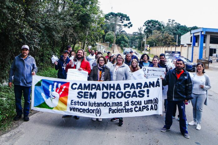 saude-e-social-promovem-caminhada-da-reducao-de-danos-–-colombo-sem-drogas