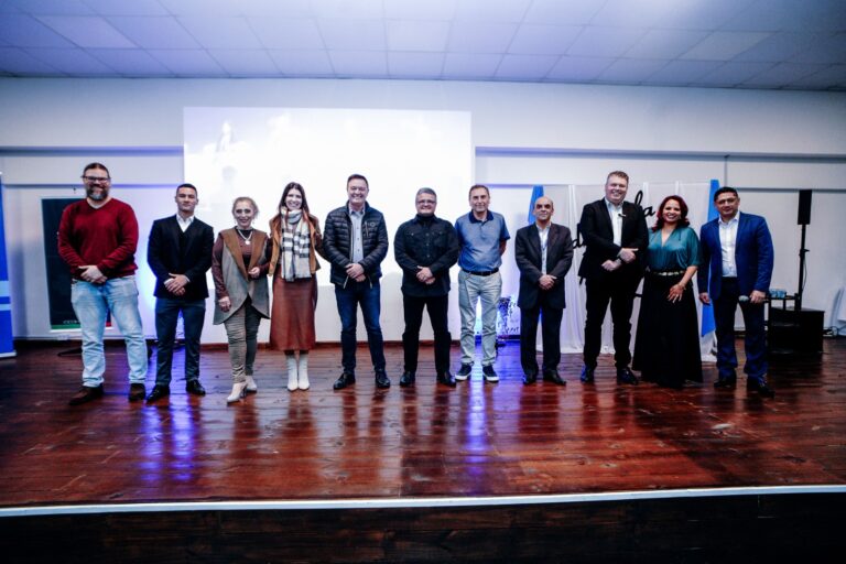 Palestra sobre Inteligência Artificial abre a 1° noite do Prospera Colombo 2024 Palestra sobre Inteligência Artificial abre a 1° noite do Prospera Colombo 2024