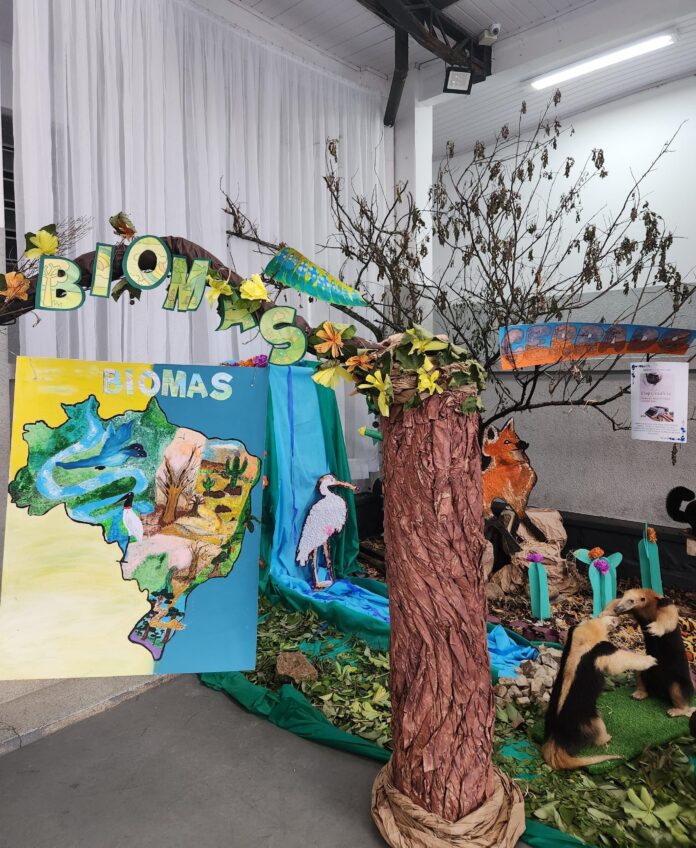 cafe-filosociologico-leva-conhecimento-para-alunos-do-colegio-abraham-lincoln