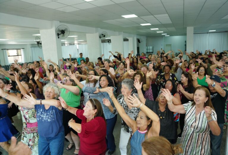 baile-da-integracao-transforma-solidao-em-sorrisos-e-danca