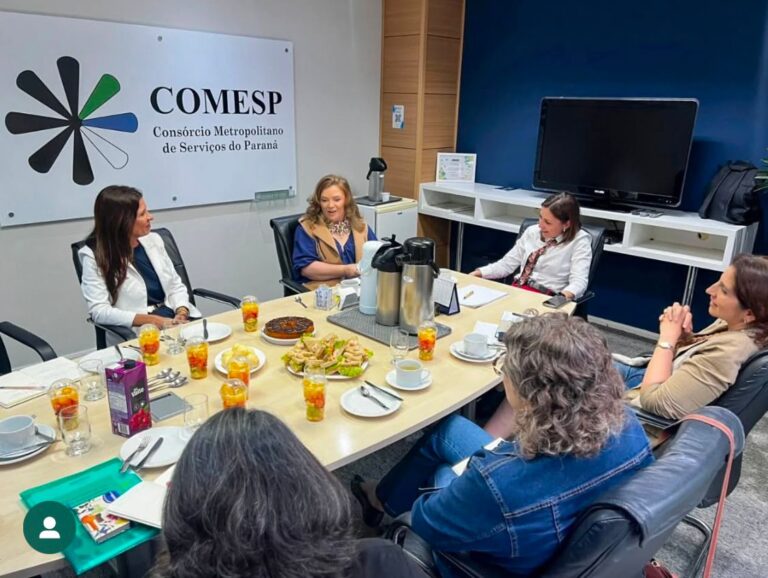 Assistência Social recebe imóvel para implantação da Casa da Mulher Colombense Assistência Social recebe imóvel para implantação da Casa da Mulher Colombense