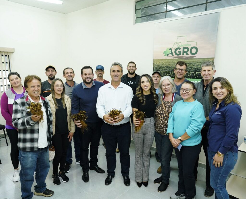 produtores-de-morango-recebem-mudas-subsidiadas