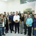 produtores-de-morango-recebem-mudas-subsidiadas