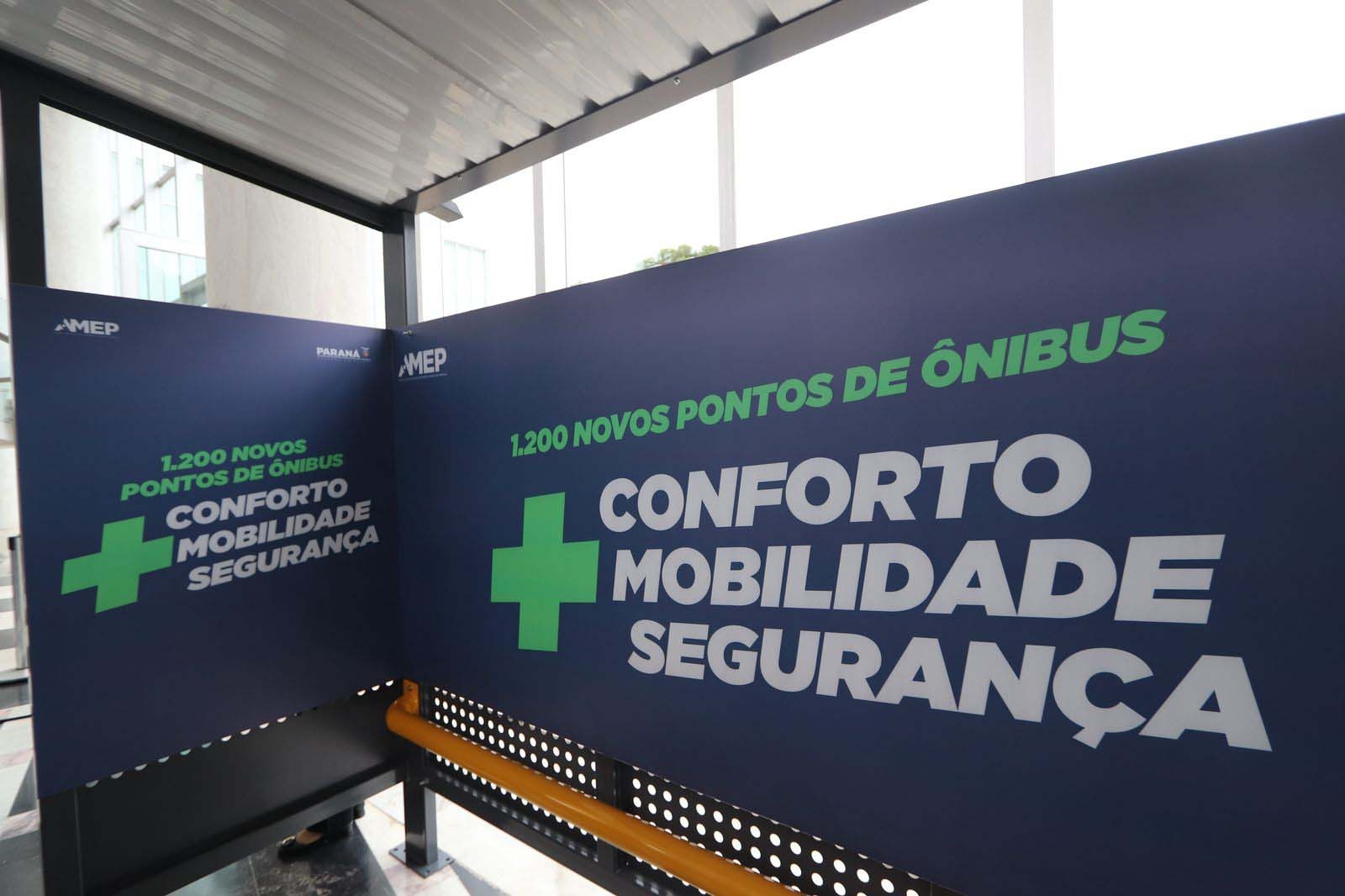 colombo-e-contemplada-com-novos-abrigos-para-pontos-de-onibus