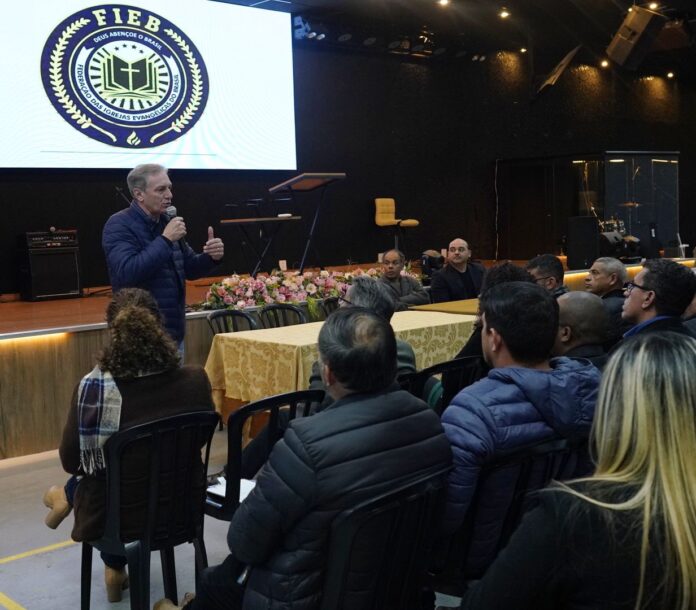 colombo-promove-encontro-com-liderancas-religiosas