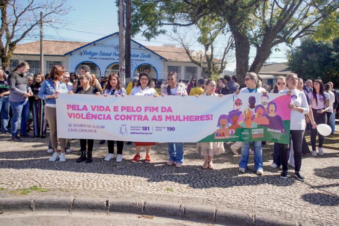 caminhada-do-meio-dia-mobiliza-colombo-pela-vida-das-mulheres