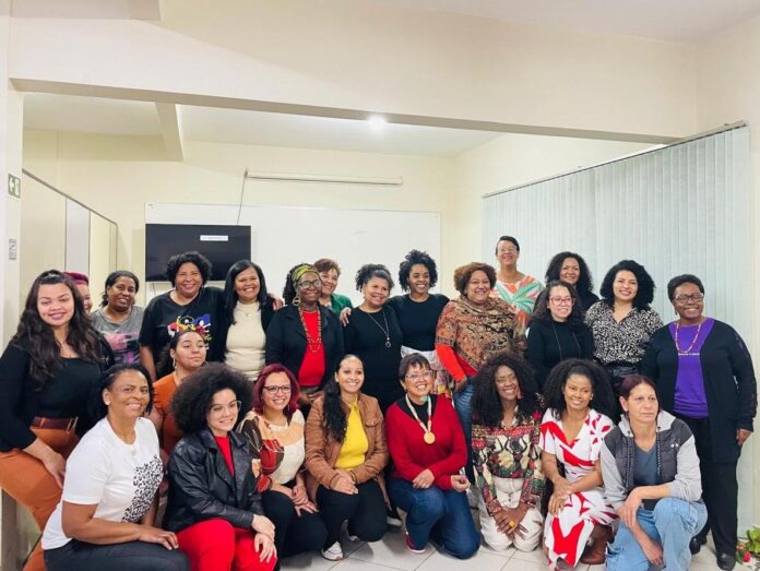 escola-de-gestao-publica-marca-presenca-no-1o-encontro-das-mulheres-negras-de-colombo