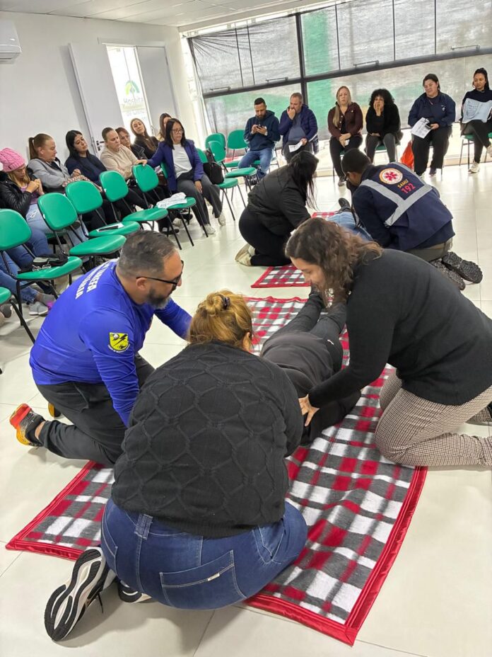 capacitacao-em-acao:-agentes-de-saude-se-preparam-para-primeiros-socorros capacitacao-em-acao:-agentes-de-saude-se-preparam-para-primeiros-socorros