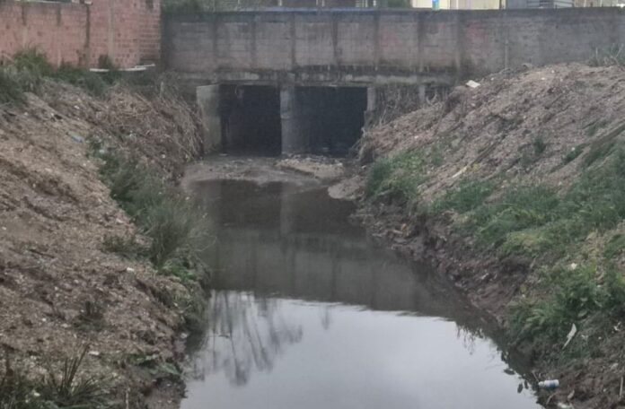 secretaria-de-meio-ambiente-realiza-acao-preventiva-no-bairro-osasco