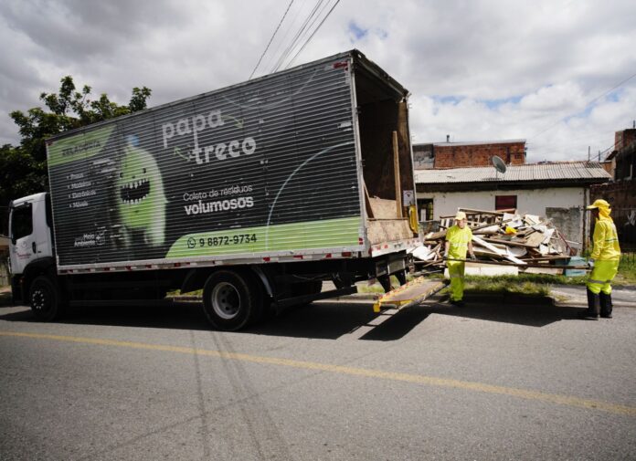 colombo-mais-limpa-realiza-acao-no-bairro-maracana