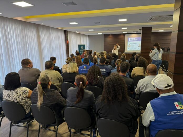 escola-de-gestao-publica-promove-capacitacao-para-voluntarios-para-o-natal-magico-2025