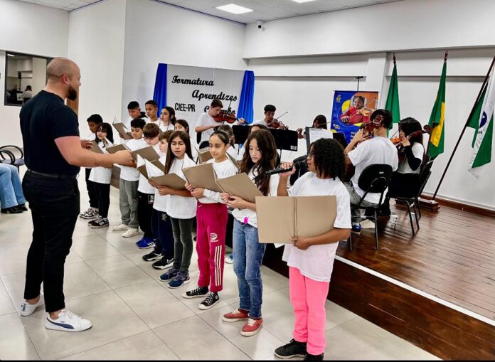 formatura-do-ciee-celebra-conquistas-e-novos-comecos-em-colombo