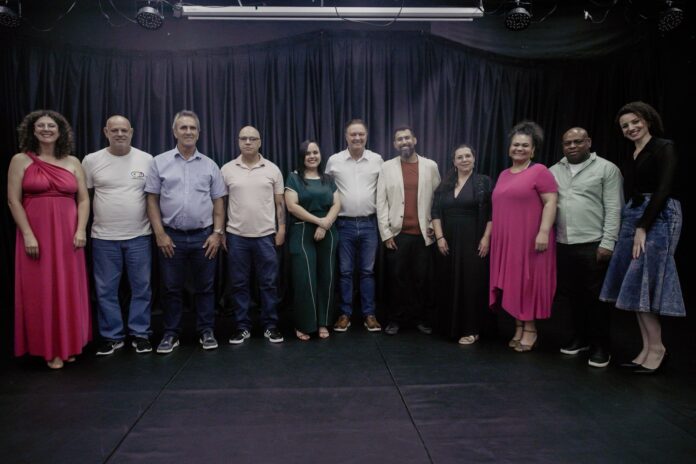 feteco-celebra-talentos-e-premia-destaques-do-teatro-em-colombo