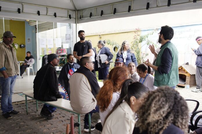 mutirao-poprua-atende-mais-de-50-pessoas-em-situacao-de-rua-em-colombo