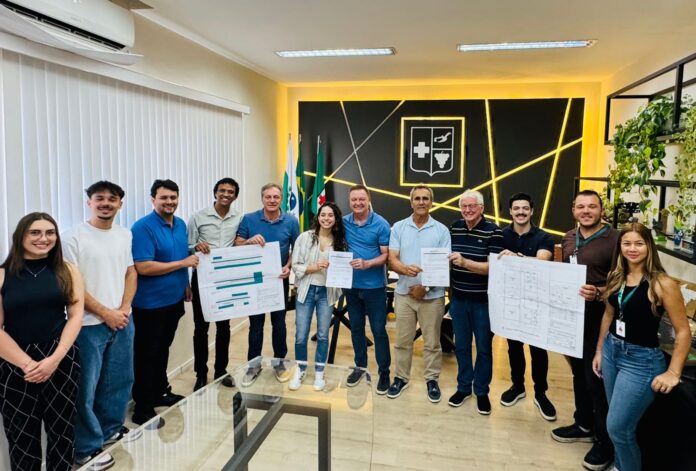 prefeito-helder-lazarotto-assina-ordem-de-servico-para-nova-obra-no-social-plaza