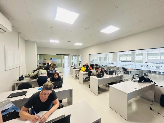 segurados-da-colombo-previdencia-conquistam-o-mundo-digital-em-curso-gratuito