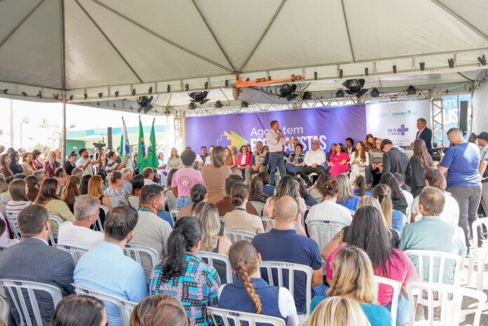 carreta-da-saude-da-mulher-chega-a-colombo-e-amplia-acesso-a-consultas-e-exames-pelo-sus