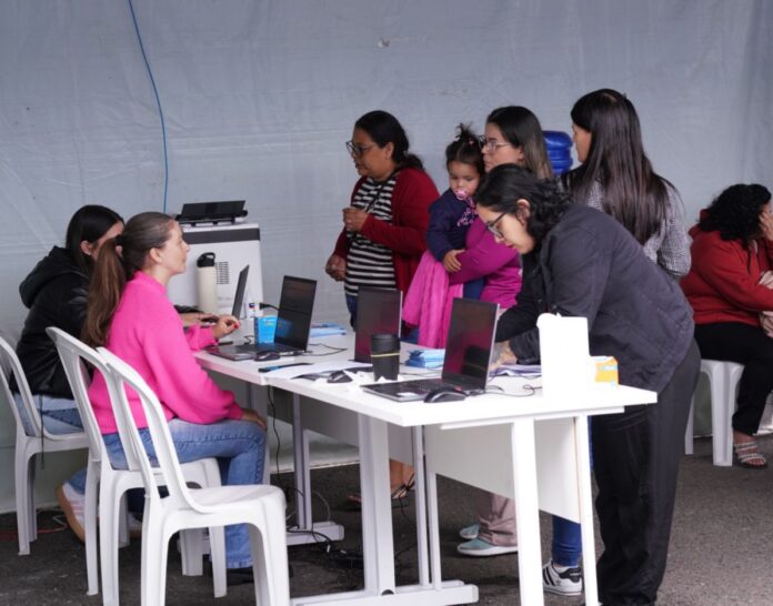 ultimo-dia-da-carreta-da-saude-da-mulher-atende-mais-de-1,1-mil-mulheres-em-colombo