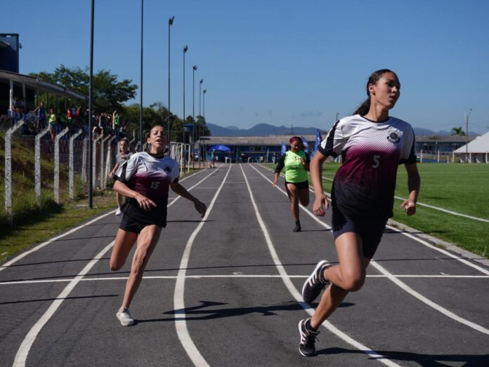 escolas-de-colombo-conquistam-destaque-na-fase-regional-dos-jogos-escolares-do-parana