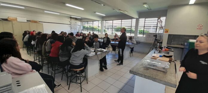 oficina-de-producao-audiovisual-aproxima-estudantes-do-universo-do-cinema