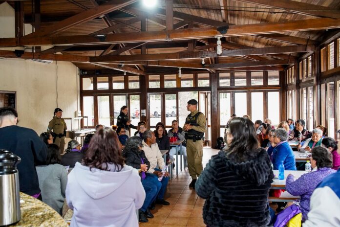 junho-violeta:-colombo-promove-acao-de-conscientizacao-para-idosos-no-22o-batalhao-da-pm