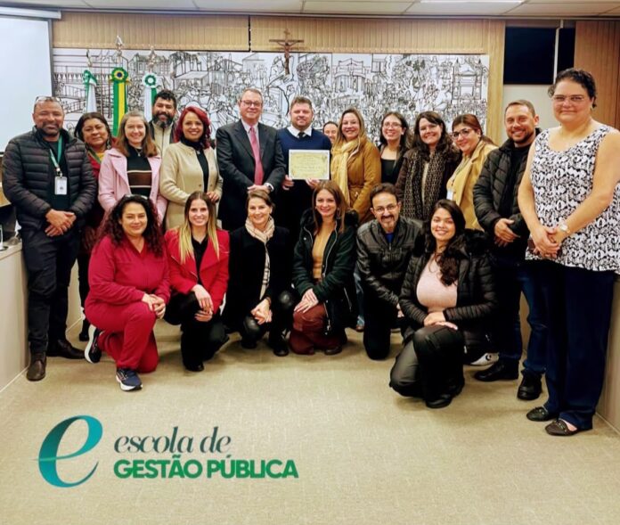 escola-de-gestao-publica-comemora-homenagem-ao-professor-benatti