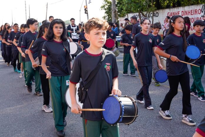semana-da-patria-reune-escolas-e-instituicoes-em-programacao-civica-em-colombo