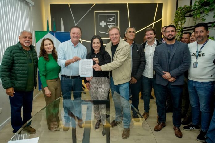 colombo-firma-convenio-com-detran-pr-e-amplia-gestao-municipal-do-transito